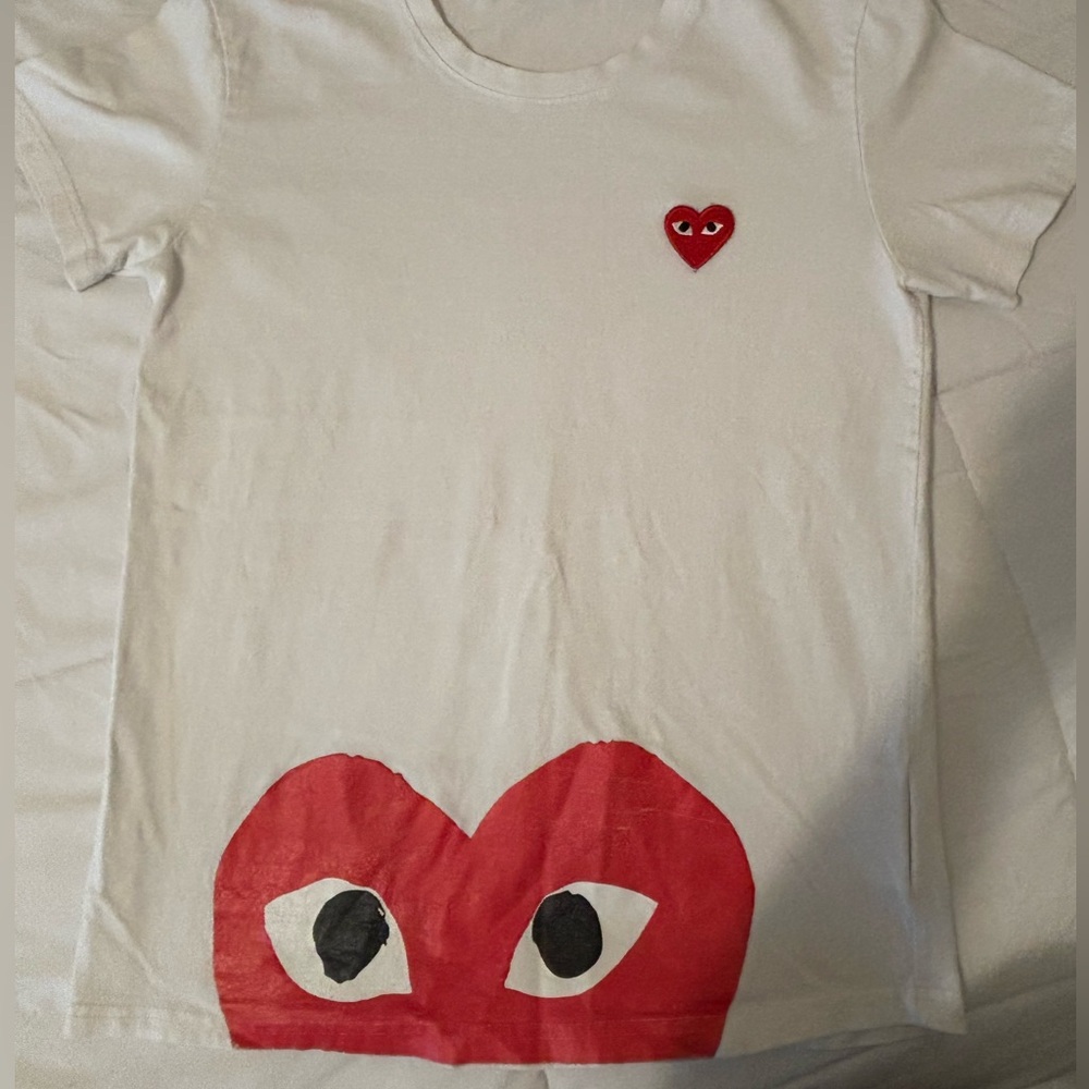 “play” t-shirt